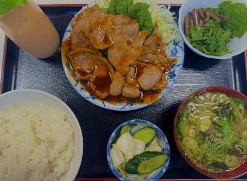 焼き肉定食の写真