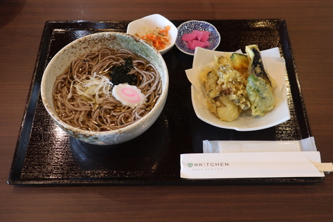 宮戸のりそばと牡蠣天ぷらの写真