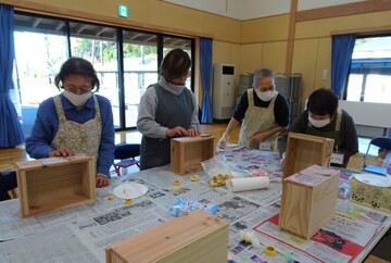 令和7年度お部屋を素敵にDIY教室活動の様子